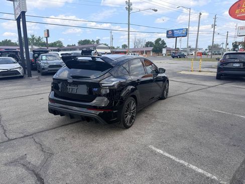 Used 2017 Ford Focus RS AWD/4WD image 8