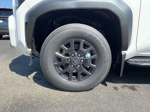 New 2026 Toyota 4Runner SR5 AWD/4WD image 33