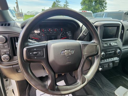 Used 2021 Chevrolet Silverado 1500 Custom w/ Rally Edition AWD/4WD image 15
