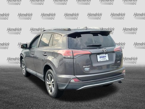 Used 2018 Toyota RAV4 XLE FWD image 5