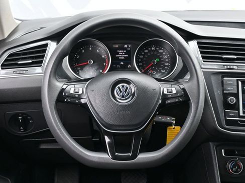 Used 2021 Volkswagen Tiguan S FWD image 9