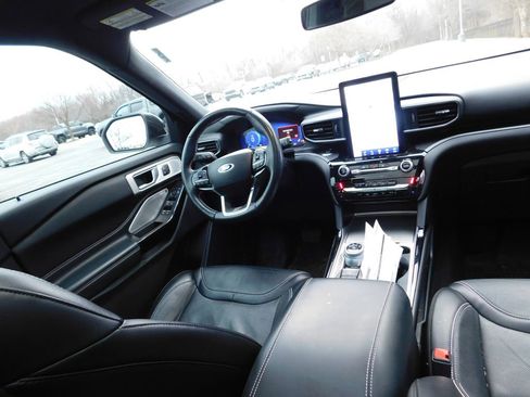 Used 2022 Ford Explorer ST w/ Equipment Group 401A image 7