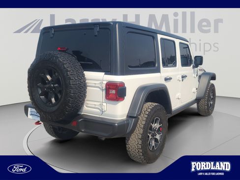 Used 2022 Jeep Wrangler Unlimited Rubicon w/ LED Lighting Group AWD/4WD image 5