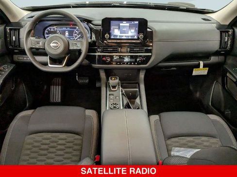 Certified 2025 Nissan Pathfinder SV AWD/4WD image 24