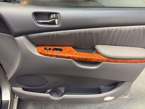 Used 2008 Toyota Sienna XLE Limited image 20