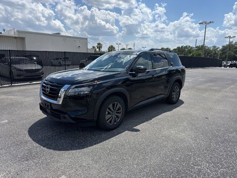 Certified 2024 Nissan Pathfinder SV AWD/4WD image 5