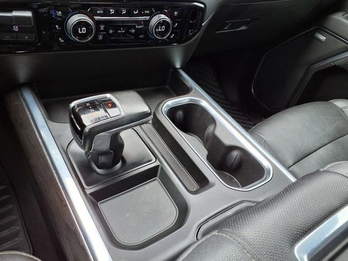 Used 2022 Chevrolet Silverado 1500 LTZ image 29