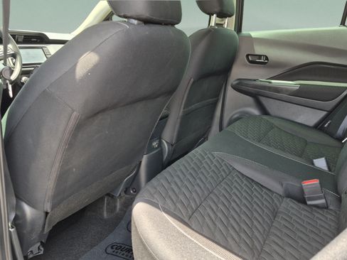 Used 2021 Nissan Kicks S FWD image 17