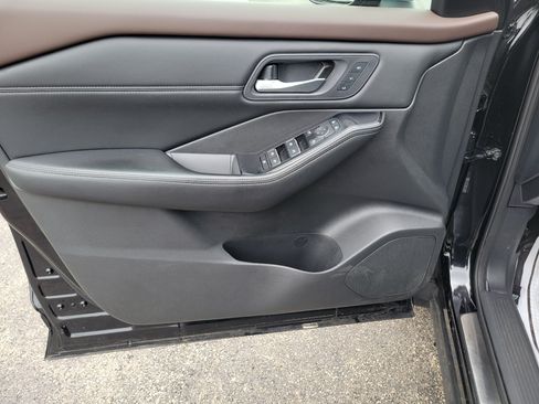 Certified 2023 Nissan Rogue SL w/ SL Premium Package AWD/4WD image 19