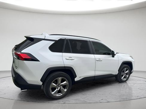 Used 2020 Toyota RAV4 Limited AWD/4WD image 6