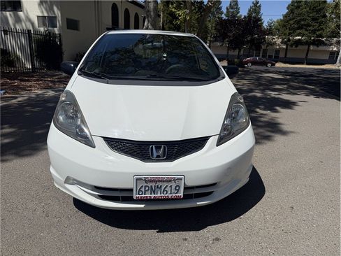 Used 2010 Honda Fit image 8