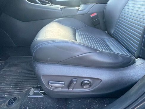 Used 2023 Toyota RAV4 XSE AWD/4WD image 8