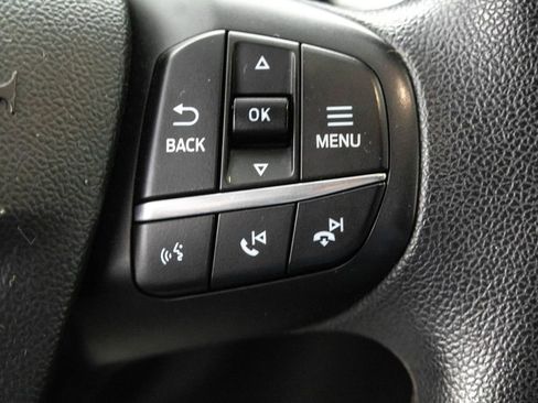 Used 2020 Ford Escape SE image 17