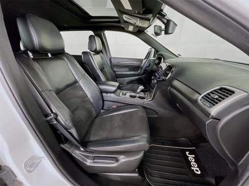 Used 2022 Jeep Grand Cherokee Laredo X AWD/4WD image 31