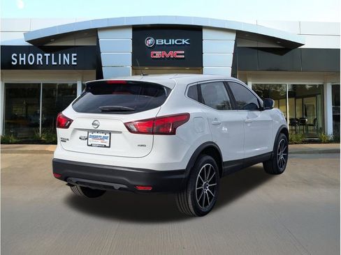 Used 2018 Nissan Rogue Sport S AWD/4WD image 3