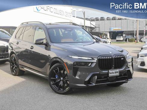 Used 2026 BMW X7 M60i image 1