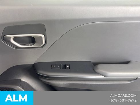 Used 2025 Kia K4 FWD image 18