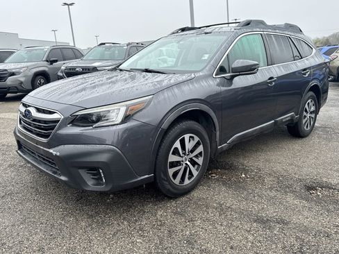 Used 2020 Subaru Outback Premium image 7