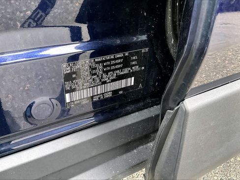 Used 2025 Toyota RAV4 XLE AWD/4WD image 37
