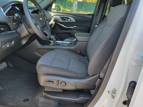 Used 2023 Chevrolet Traverse LT FWD image 31