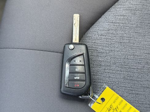 Used 2024 Toyota Camry LE AWD/4WD image 30
