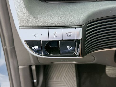 Used 2024 Hyundai Ioniq 5 SEL image 17
