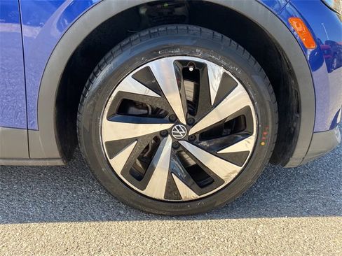 Used 2022 Volkswagen ID.4 Pro S w/ Gradient Package image 9