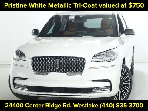 Certified 2023 Lincoln Aviator Black Label w/ Class IV Trailer Tow Package AWD/4WD image 3