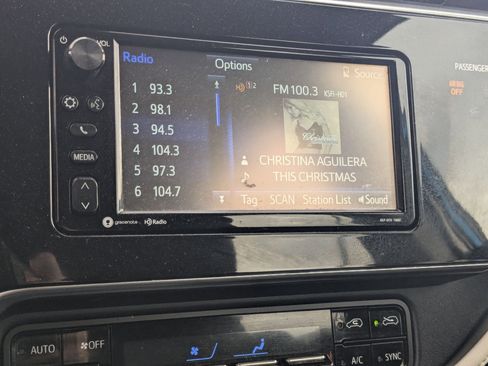 Used 2018 Toyota Corolla iM image 21