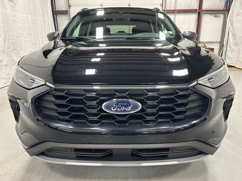 Used 2025 Ford Escape ST-Line image 2