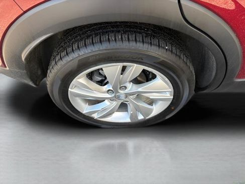 Used 2024 Buick Encore GX Preferred AWD/4WD image 24