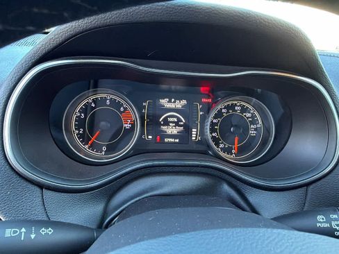 Used 2020 Jeep Cherokee Latitude Plus image 21