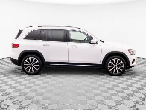 Used 2021 Mercedes-Benz GLB 250 4MATIC image 6