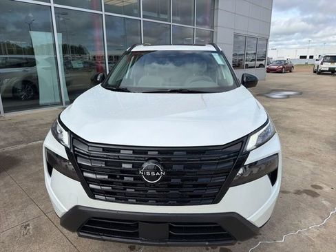 New 2026 Nissan Rogue SV FWD image 6