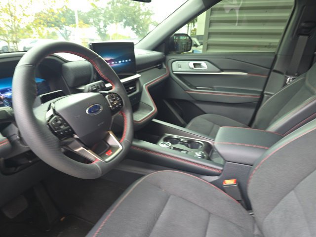Used 2026 Ford Explorer ST RWD image 6