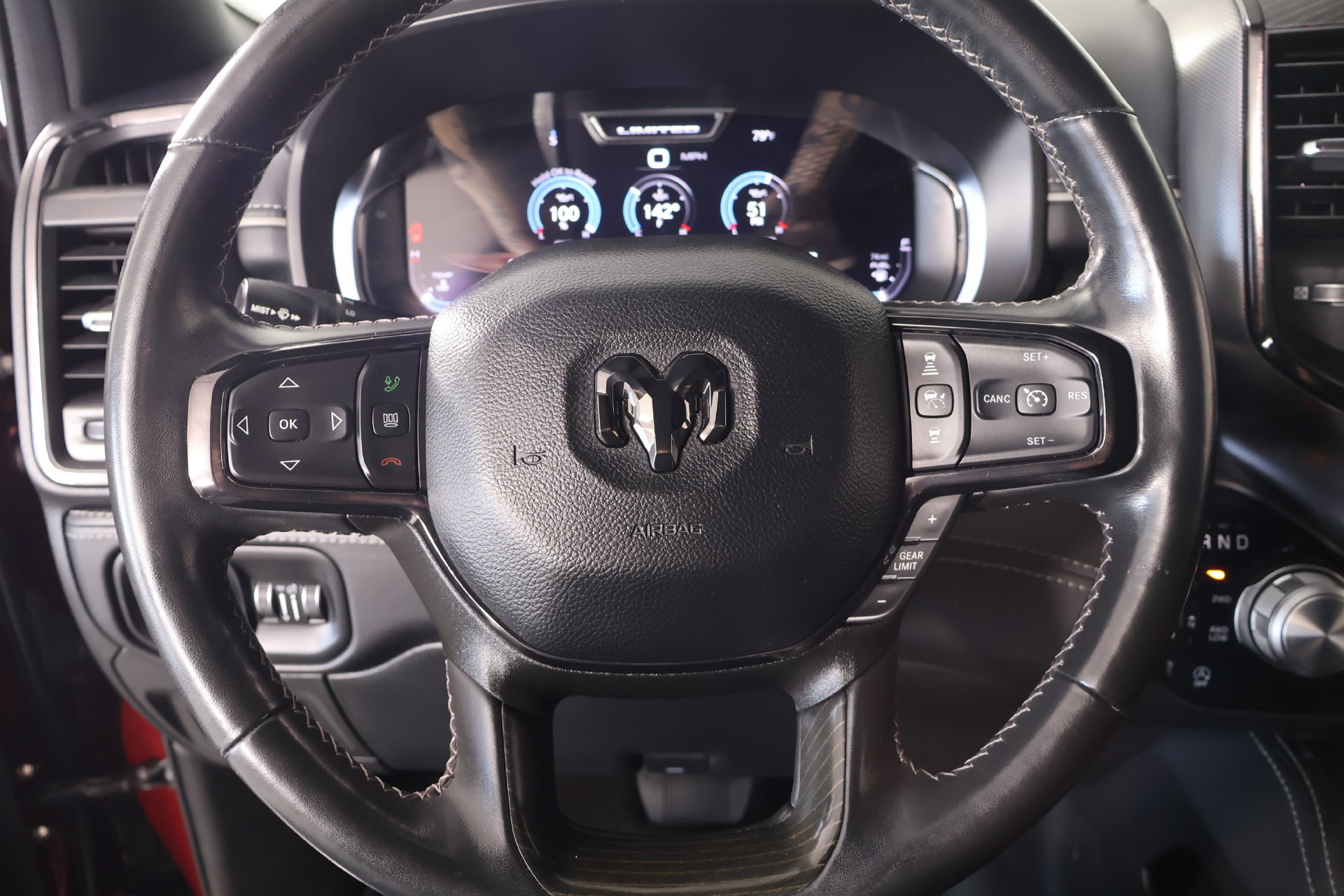 Used 2023 RAM 1500 Limited AWD/4WD image 3