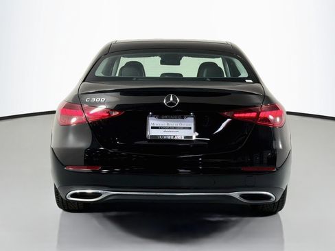 Used 2022 Mercedes-Benz C 300 Sedan image 4