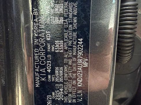 Used 2024 Kia Soul LX w/ Option Group 015 FWD image 30