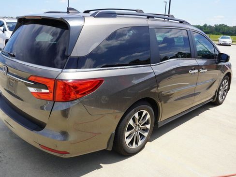 Used 2021 Honda Odyssey EX-L image 3
