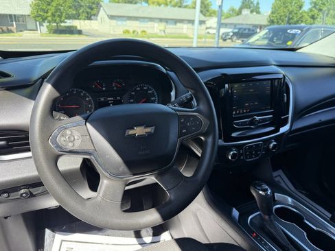 Used 2020 Chevrolet Traverse LS w/ LPO, Blackout Package FWD image 17