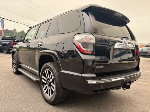 Used 2022 Toyota 4Runner Limited AWD/4WD image 5