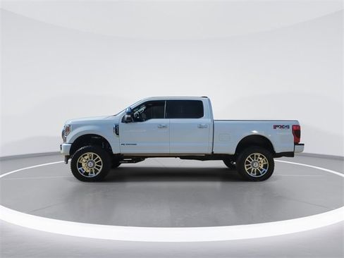 Used 2022 Ford F350 Platinum w/ FX4 Off-Road Package image 5