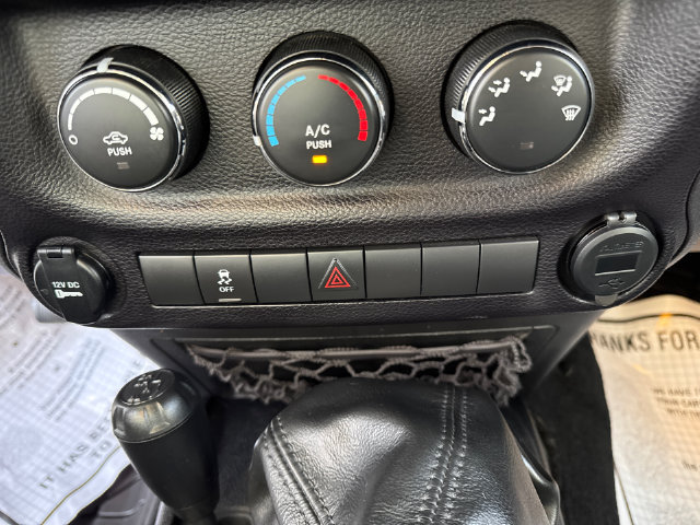 Used 2015 Jeep Wrangler Sport AWD/4WD image 20