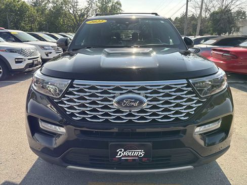 Used 2022 Ford Explorer Platinum w/ Equipment Group 601A image 2