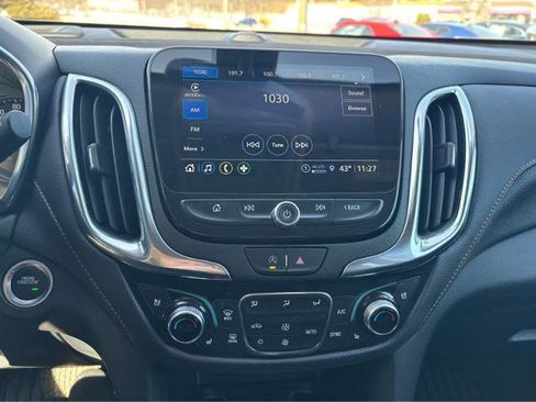 Used 2024 Chevrolet Equinox Premier image 22