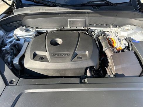 Certified 2024 Volvo XC90 T8 Ultimate w/ Protection Package image 34