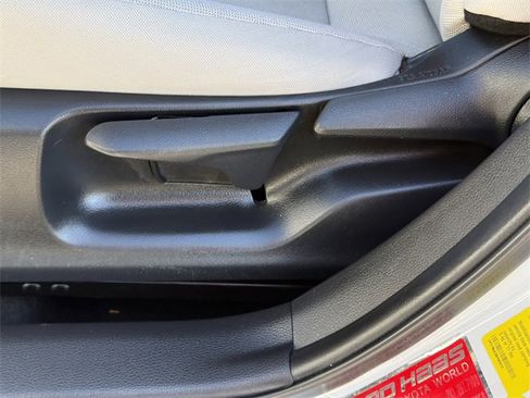 Used 2022 Toyota Corolla LE image 23