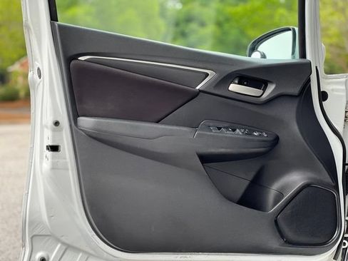 Used 2015 Honda Fit LX image 10