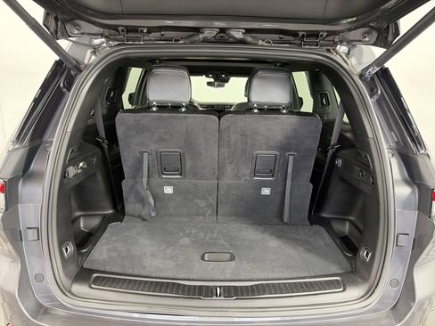 Used 2023 Jeep Grand Cherokee L Laredo AWD/4WD image 15
