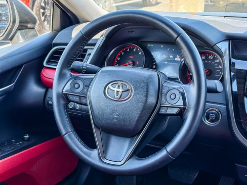Used 2022 Toyota Camry XSE FWD image 14